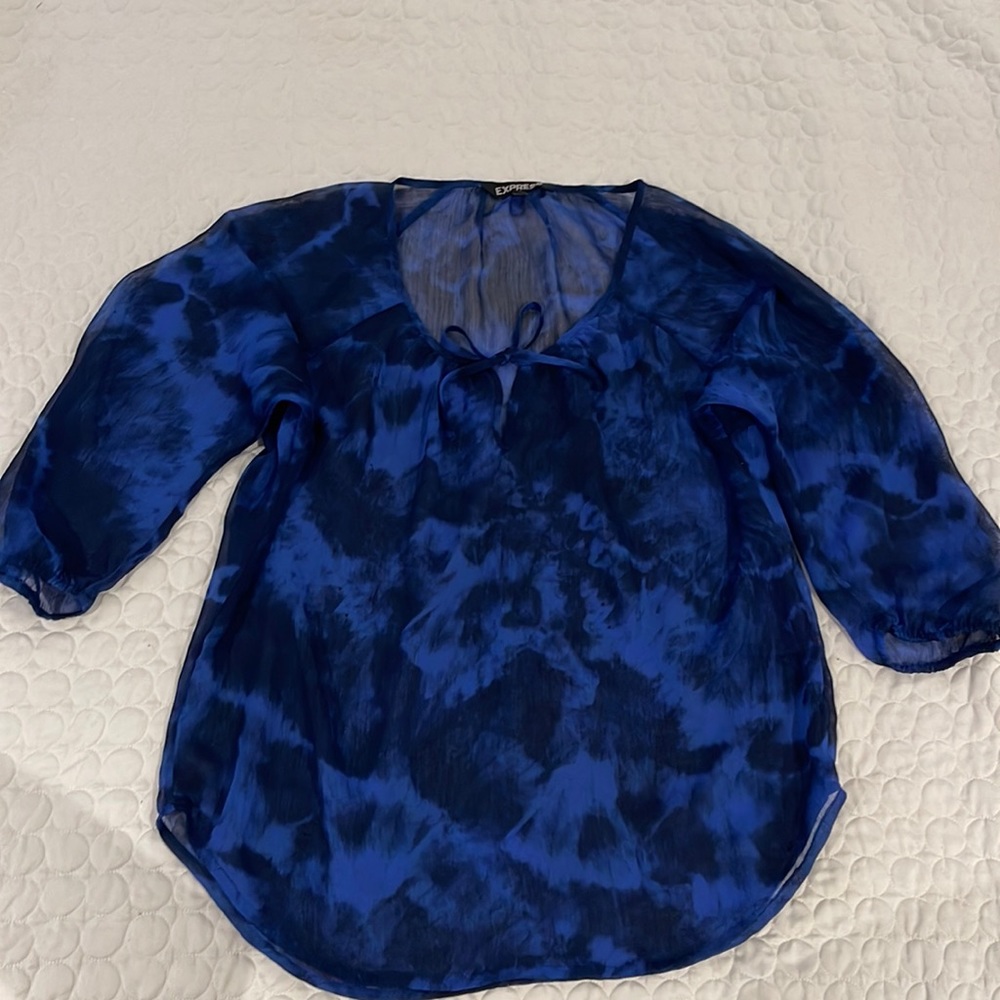 EXPRESS WOMEN SIZE XS Sheer royal BLUE blouse perfect for a night out or work